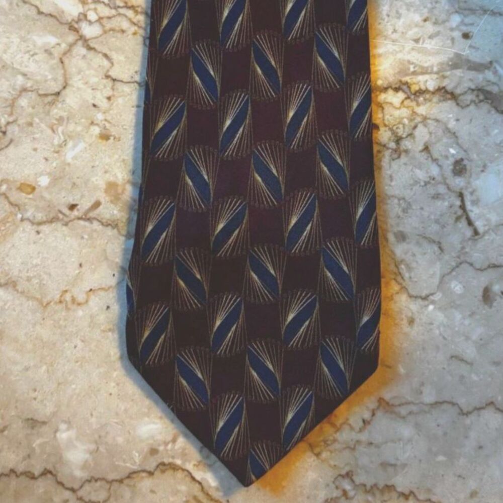 Vintage Mens Tie Jhane Barnes Maroon Navy MCM Pattern 100% Silk Made in Japan